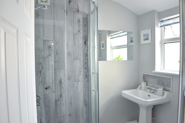 Curlew Cottage downstairs bathroom | Suffolk Coastal Escapes | dog friendly holiday cottage on the Suffolk Coast