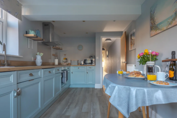 Avocet kitchen | Suffolk Coastal Escapes | dog friendly holiday home on the Suffolk Coast